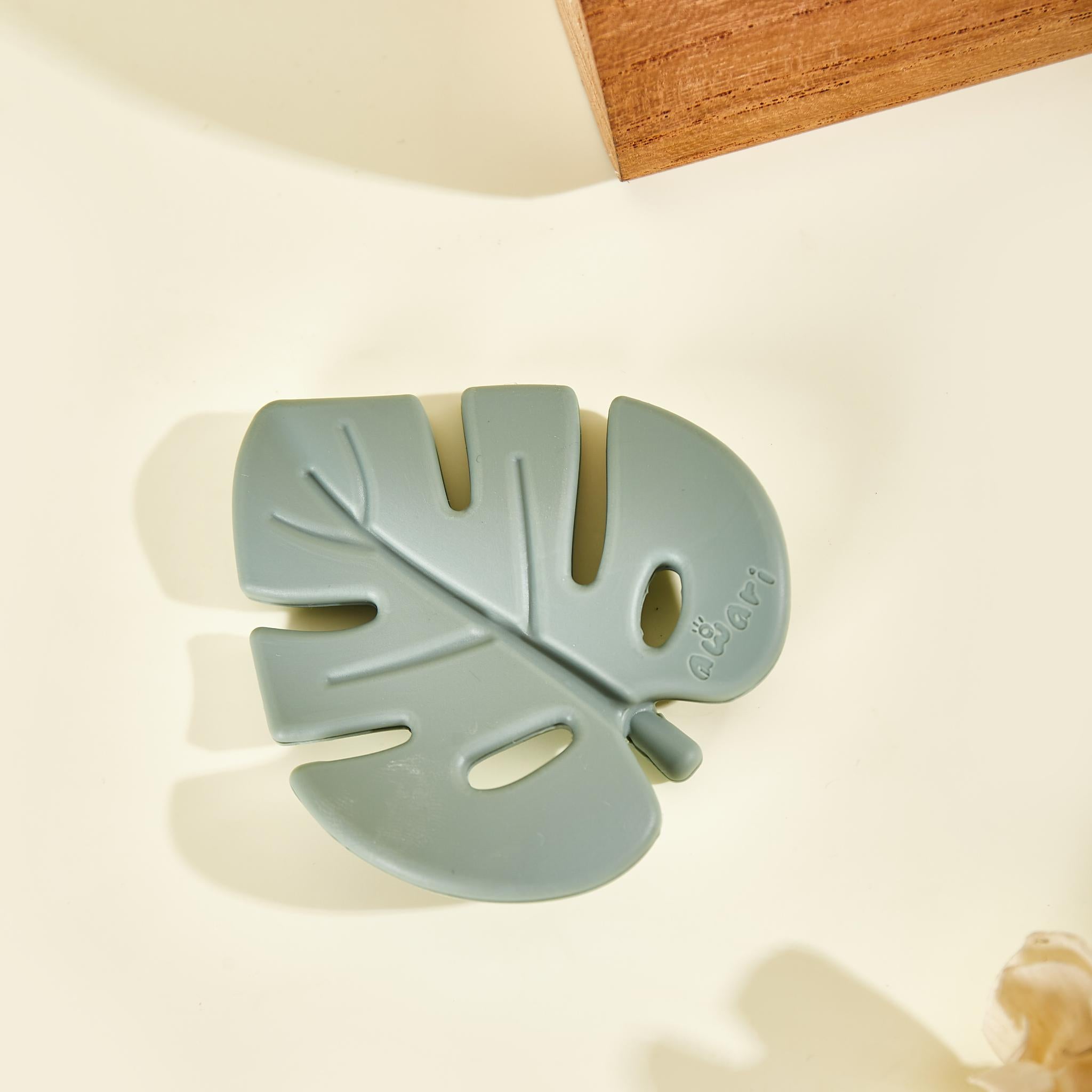 Beißring/Greifling Leaf, Babyspielzeug aus Silikon in Lebensmittelqualität