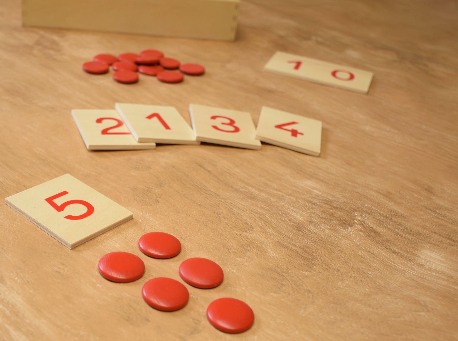 Montessori Ziffern und Chips