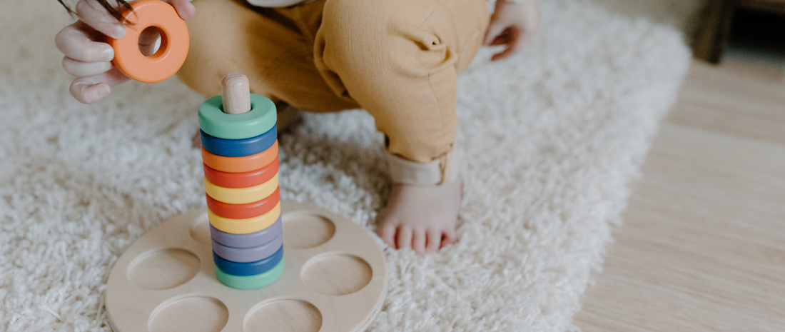 Feinmotorik bei Kleinkindern fördern: 9 spielerische Übungen