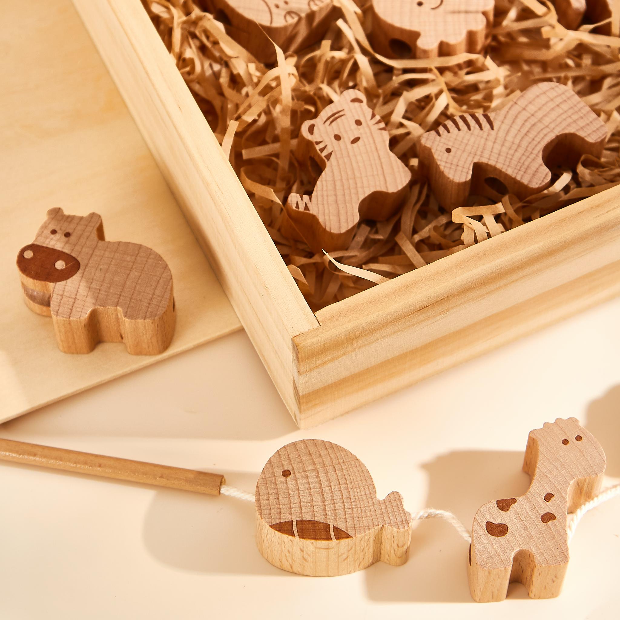 Wooden animal threading set