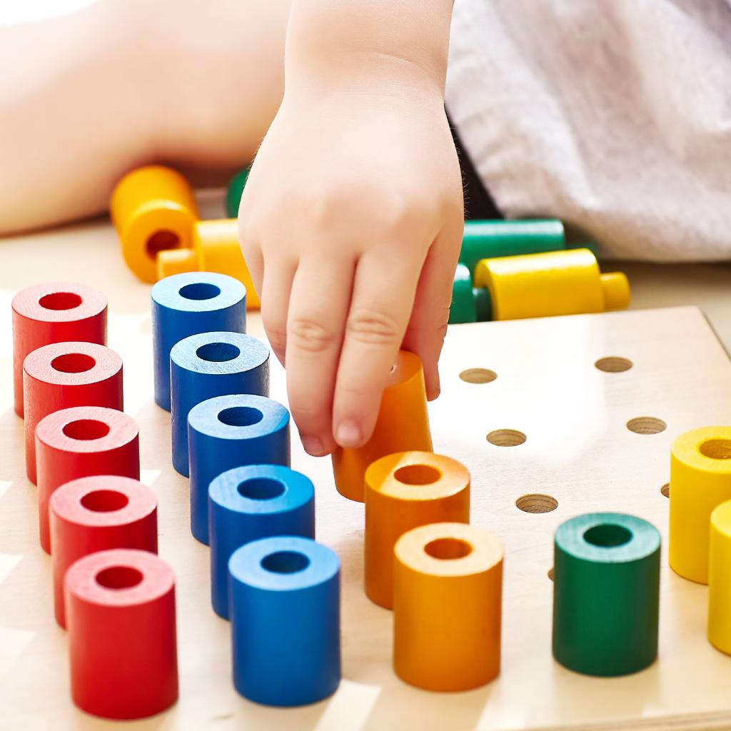 Montessori wooden ring game, multicolored