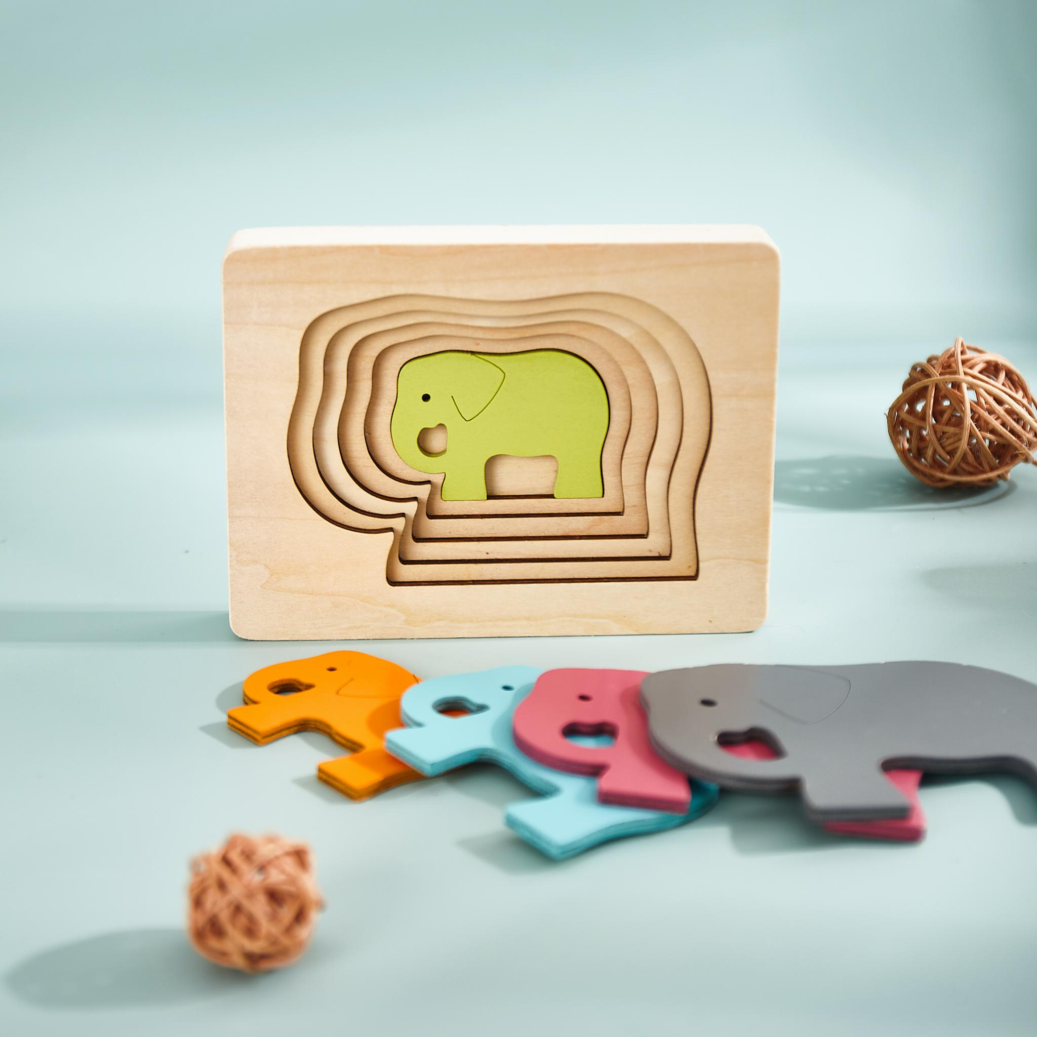 Layer puzzle the elephants