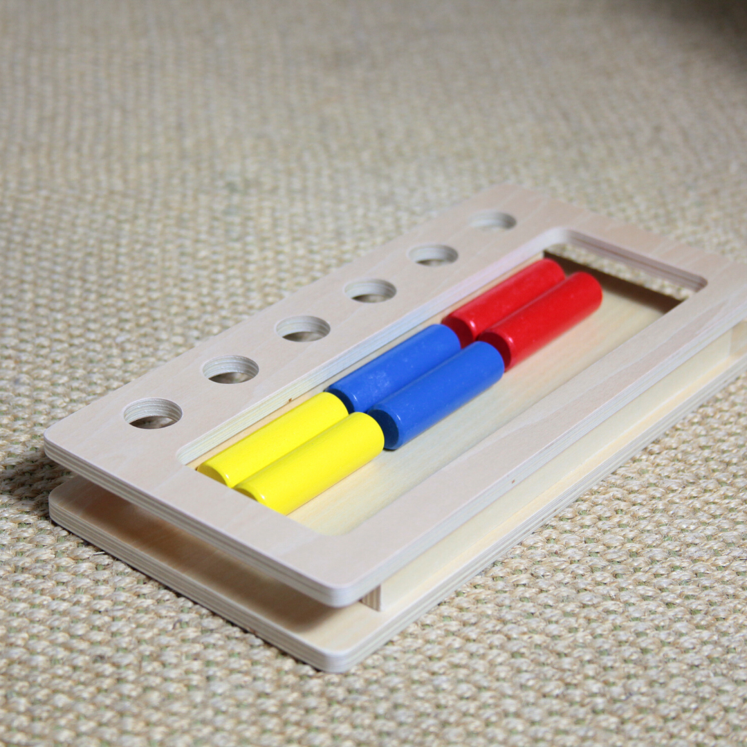 Montessori Steckspiel- Kasten mit sechs Kegeln