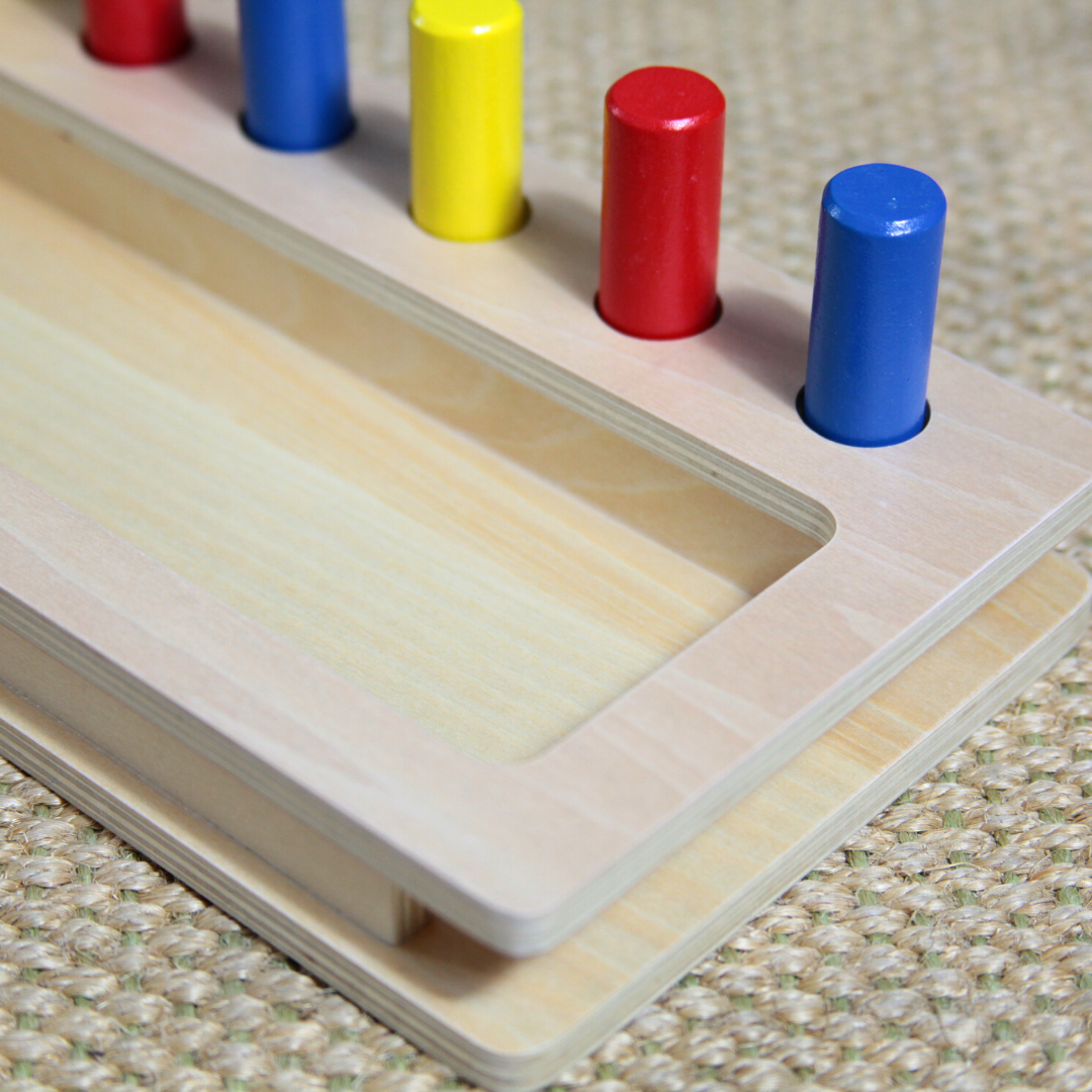 Montessori Steckspiel- Kasten mit sechs Kegeln