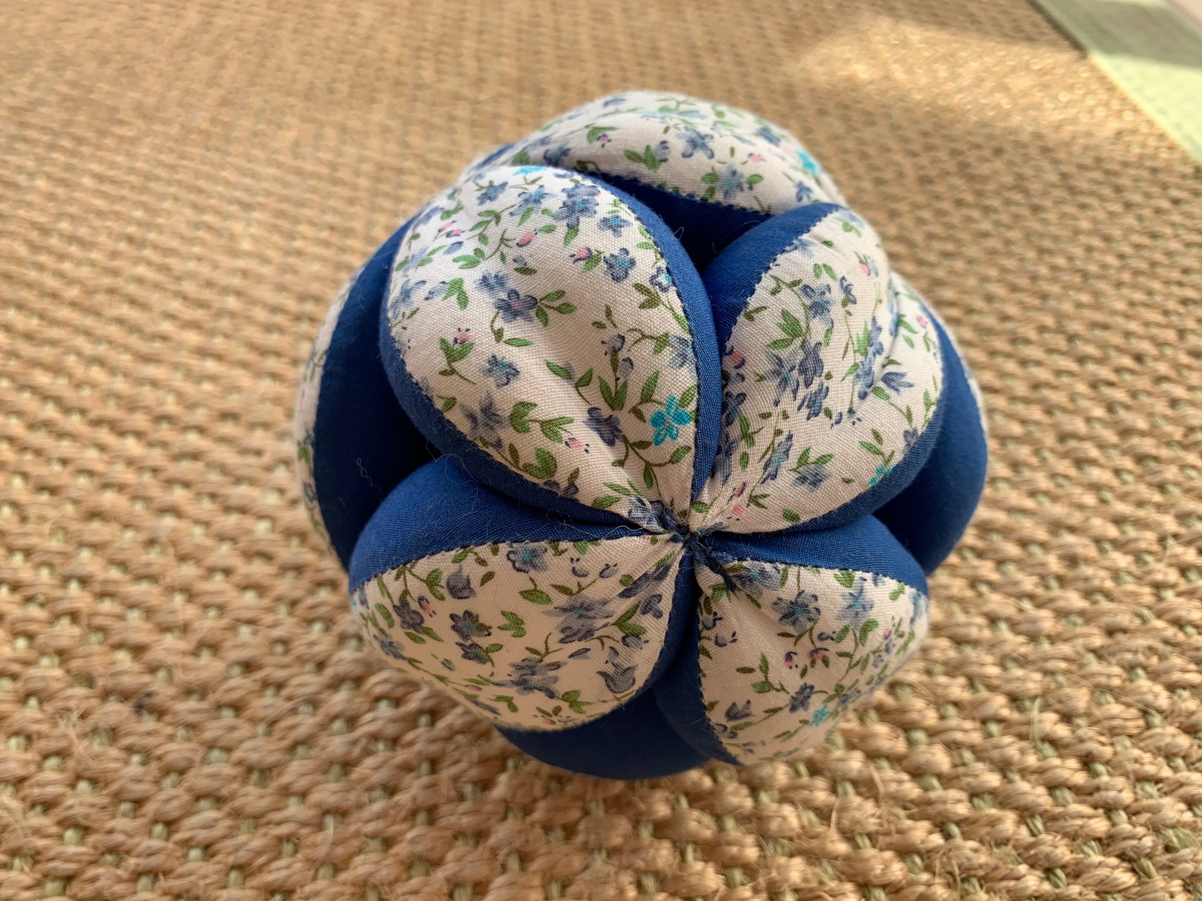 Handmade gripping ball for babies